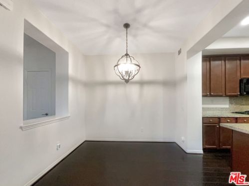 28647 Pietro Dr, Santa Clarita CA  91354-2699 exterior