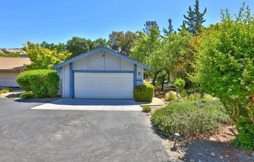 16952 Leslie Ct, Morgan Hill, CA 95037-6608