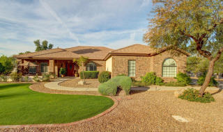 825 Fairway Dr, Chandler, AZ 85225-9580