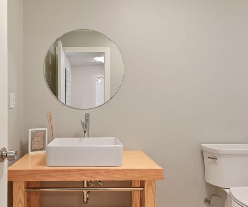 6812 Wooddale Ave, Minneapolis MN  55435-1635 exterior