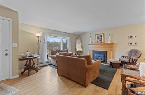 29 Ramapo Hills Blvd, Oakland NJ  07436-3906 exterior