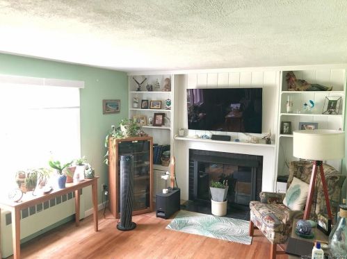 3 Hiram Ln, Bloomfield CT  06002-1224 exterior