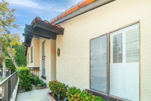 4932 Atherton St, Long Beach, CA 90815-3763
