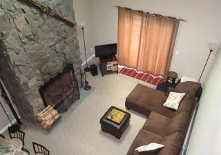 15 Prospect St, Tannersville, NY 12485-7727