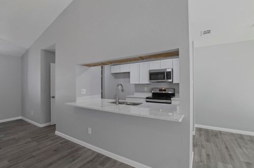 1731 Eastcliff Dr, Dallas TX  75217-1258 exterior