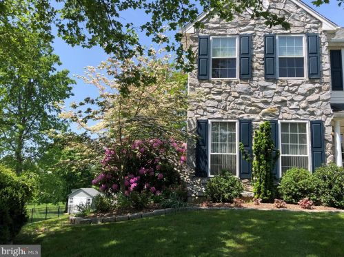 209 Stallion Ln, Collegeville, PA 19473-1857