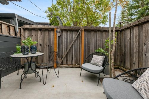 1095 Pine Tree Ln, Sebastopol CA  95472-2681 exterior