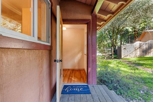 11020 Peaks Pike Rd, Sebastopol, CA 95472-9303
