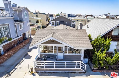 307 Fernando St, Newport Beach CA  92661-1236 exterior