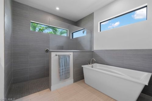 2402 50 St, Cape Coral FL  33914-6792 exterior