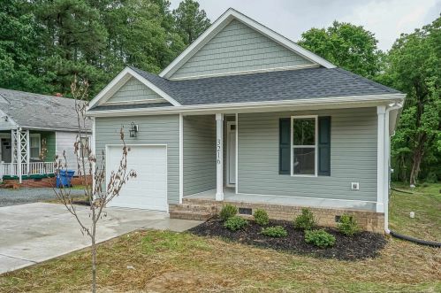 143 School St, Burlington, NC 27215-1940