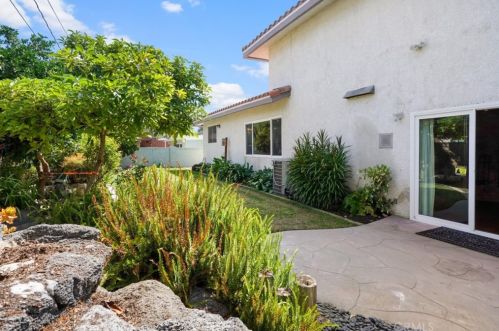 8411 Ives St, Paramount CA 90723-4441 exterior