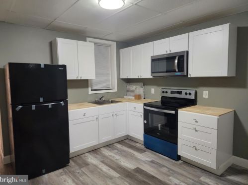 202 Heald St, Wilmington, DE 19801-5432