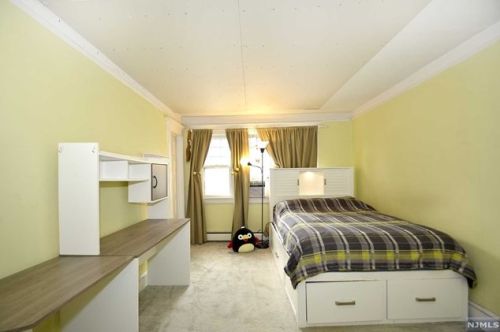 148 Overpeck Ave, Ridgefield Park NJ  07660-1504 exterior