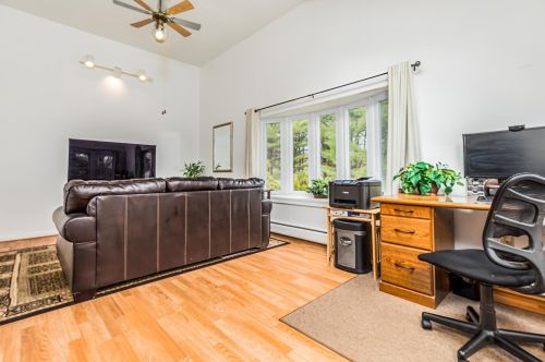 16 Snell Rd, Lee NH  03861-6719 exterior