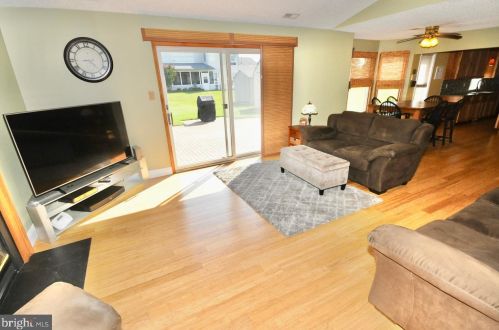 216 Abbey Ln, Auburn NJ  08085-1471 exterior