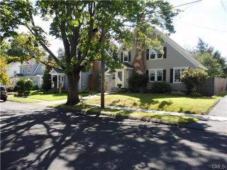 497 Woodlawn Ave, Stratford, CT 06614-3567