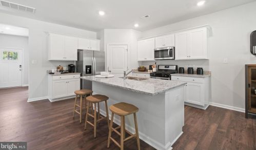 17447 Jackson Dr, Bowling Green VA  22427-9329 exterior