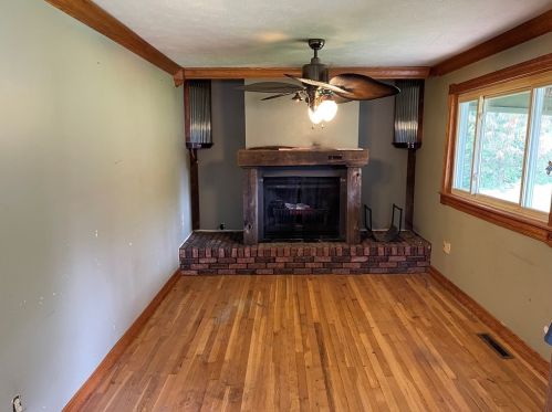 509 Finnin Rd, New Kensington, PA 15068-6809