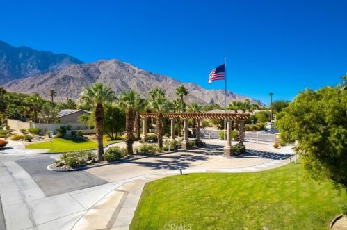 828 Mira Grande, Palm Springs CA  92262-1209 exterior