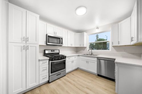 4765 Central Ave, Riverside, CA 92506-2332