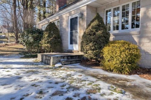 178 Harrison Rd, Cheshire, CT 06410-3525