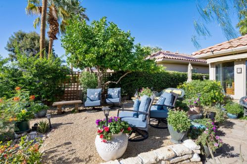 150 Kavenish Dr, Rancho Mirage CA  92270-3228 exterior