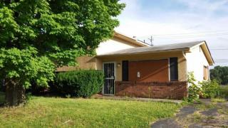 3135 Caralee Dr, Columbus, OH 43219-3205