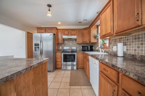 23 Jackson Rdg Rd, Danbury NH  03230-4147 exterior