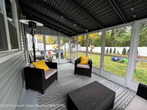 26 Racoon Dr, Hazlet NJ  07730-1418 exterior
