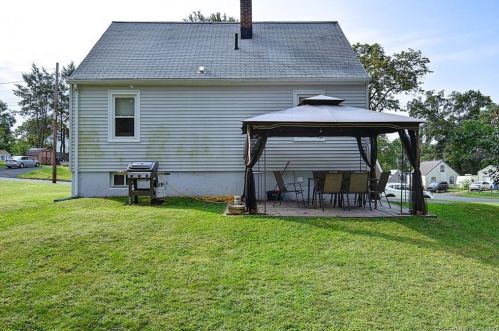 180 Stonecrest Dr, Bristol CT  06010-5321 exterior