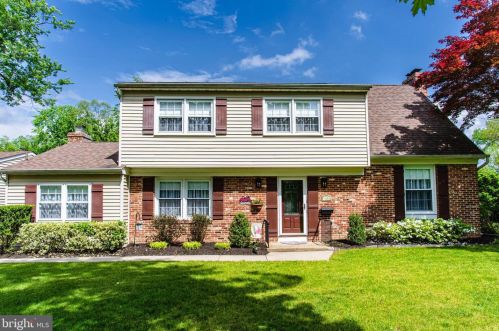 1600 Wynwood Dr, Riverton, NJ 08077-2438