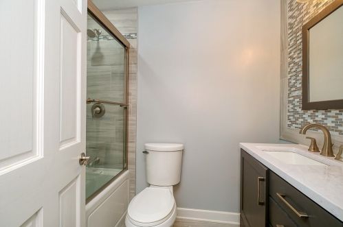 5393 Peach Dr, Gibsonia PA  15044-9541 exterior