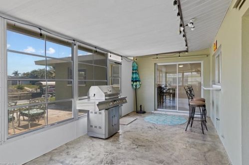 3009 16th Pl, Cape Coral FL  33904-4081 exterior