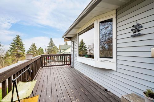 1317 Lincoln Park Dr, Duluth MN  55806-1130 exterior