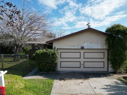 360 Coelho St, Milpitas, CA 95035-2843