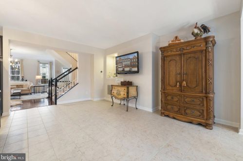 4318 Wisley Turn, Woodbridge VA  22192-7822 exterior