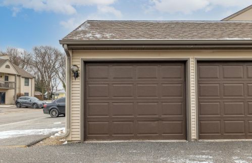 3501 Timberbridge Dr, Valpo IN  46383-2688 exterior