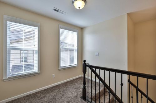 2485 Rolling Hills Dr, Covington KY  41017-5149 exterior