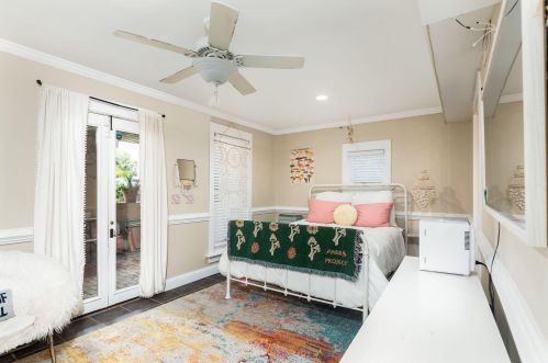 75 Sowell St, Mount Pleasant SC  29464-2660 exterior