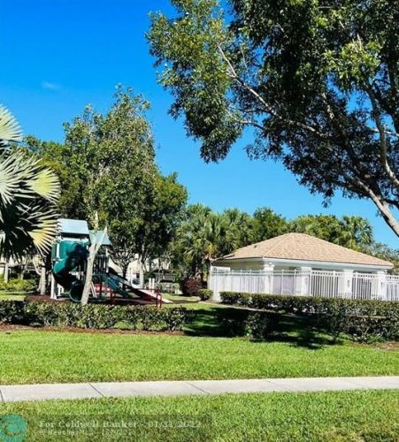 9749 Porta Leona Ln, Boynton Beach FL  33472-2775 exterior