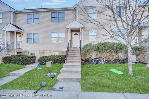 205 Hadassah Ln, Lakewood, NJ 08701-5563