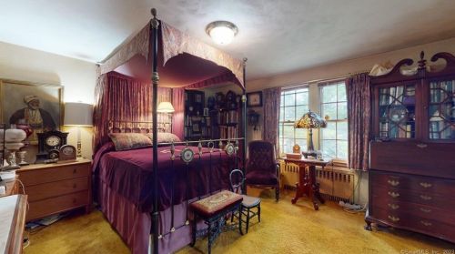 541 Lincoln St, New Britain CT 06052-1802 exterior