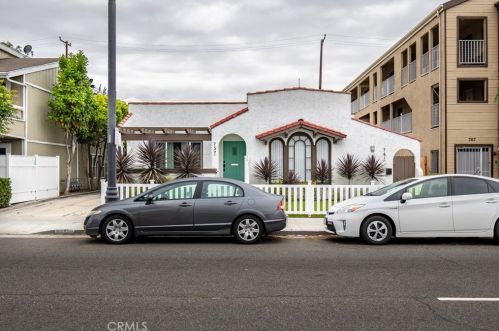 757 Redondo Ave, Long Beach CA  90804-5140 exterior