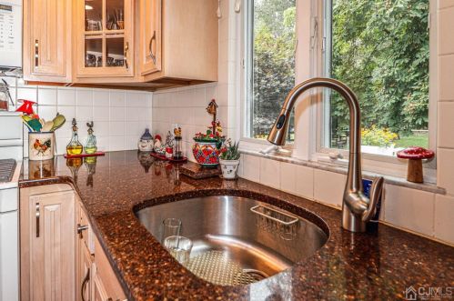 19 Herold Pl, Metuchen NJ  08840-2603 exterior