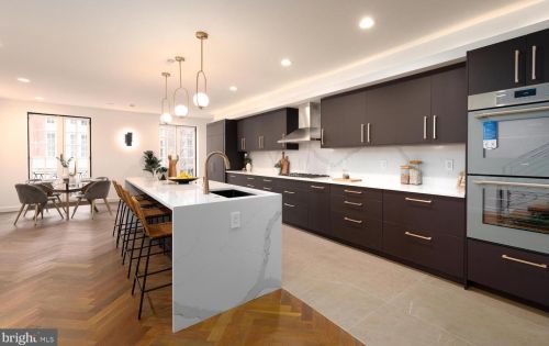 2037 Locust St, Philadelphia PA  19103-5613 exterior