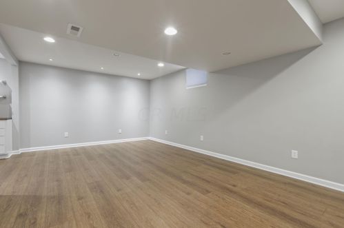 7818 Narrow Leaf Ct, Blacklick OH  43004-6047 exterior