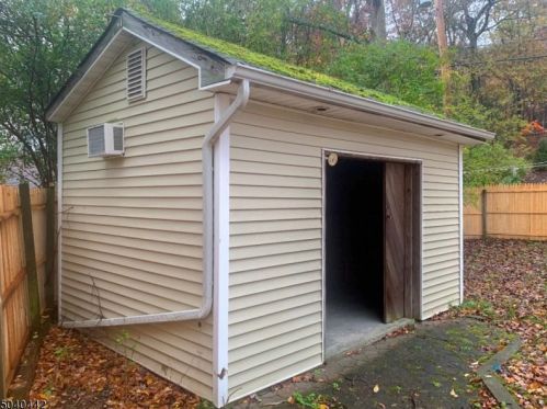 139 Schofield Rd, West Milford Lakes NJ  07480-4538 exterior