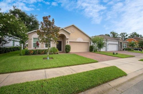 241 Fiesta Key Loop, Deland, FL 32720-3984
