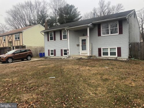416 Prince St, West Deptford, NJ 08096-5712